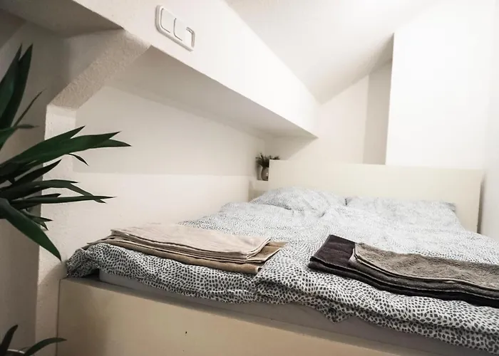 Surfer Loft With Ac And Sun Terrace Apartment